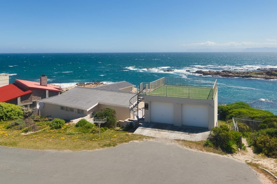 5 Bedroom Property for Sale in De Kelders Western Cape